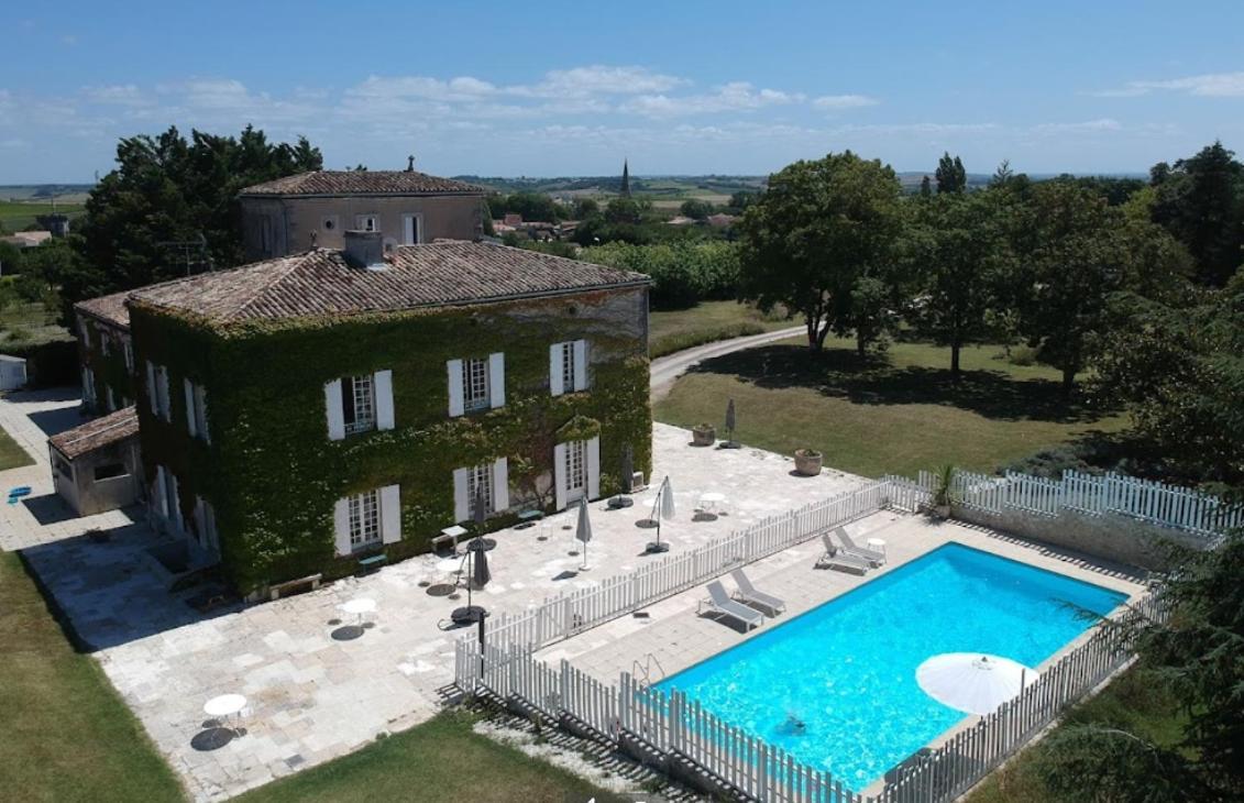 Clos De Bellevue Mortagne-sur-Gironde ภายนอก รูปภาพ