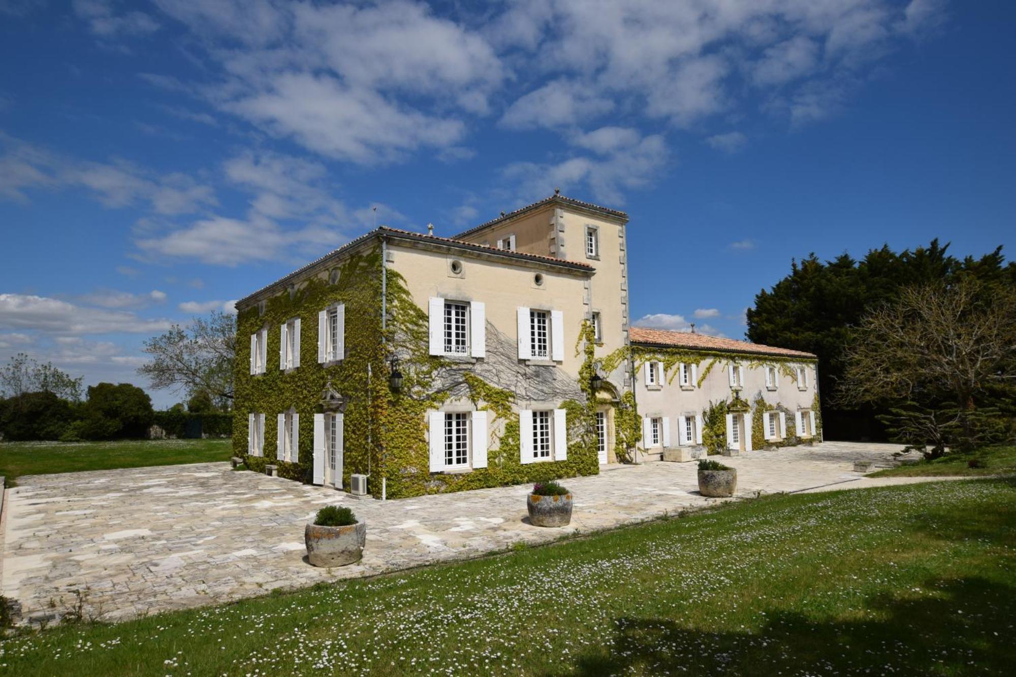 Clos De Bellevue Mortagne-sur-Gironde ภายนอก รูปภาพ